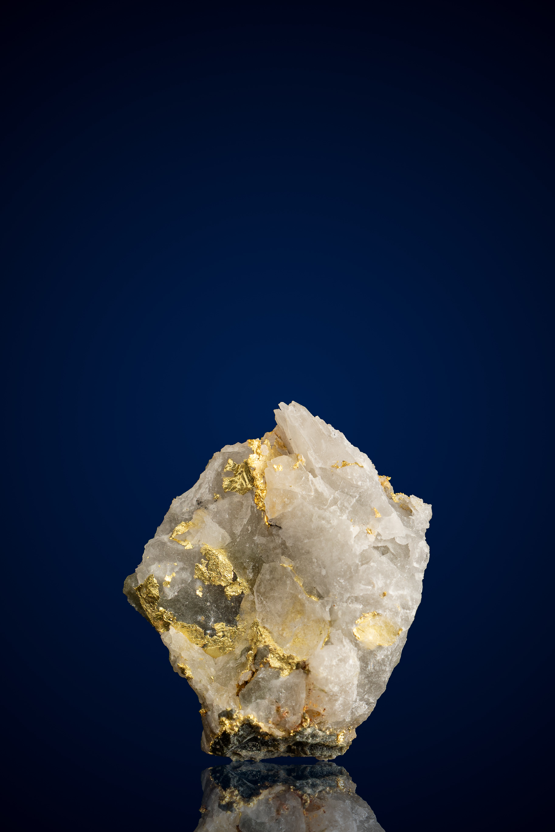 (image for) Spherical, Contrasting Natural Gold Quartz Nugget - Alleghany Mining District, CA - 6.96 grams